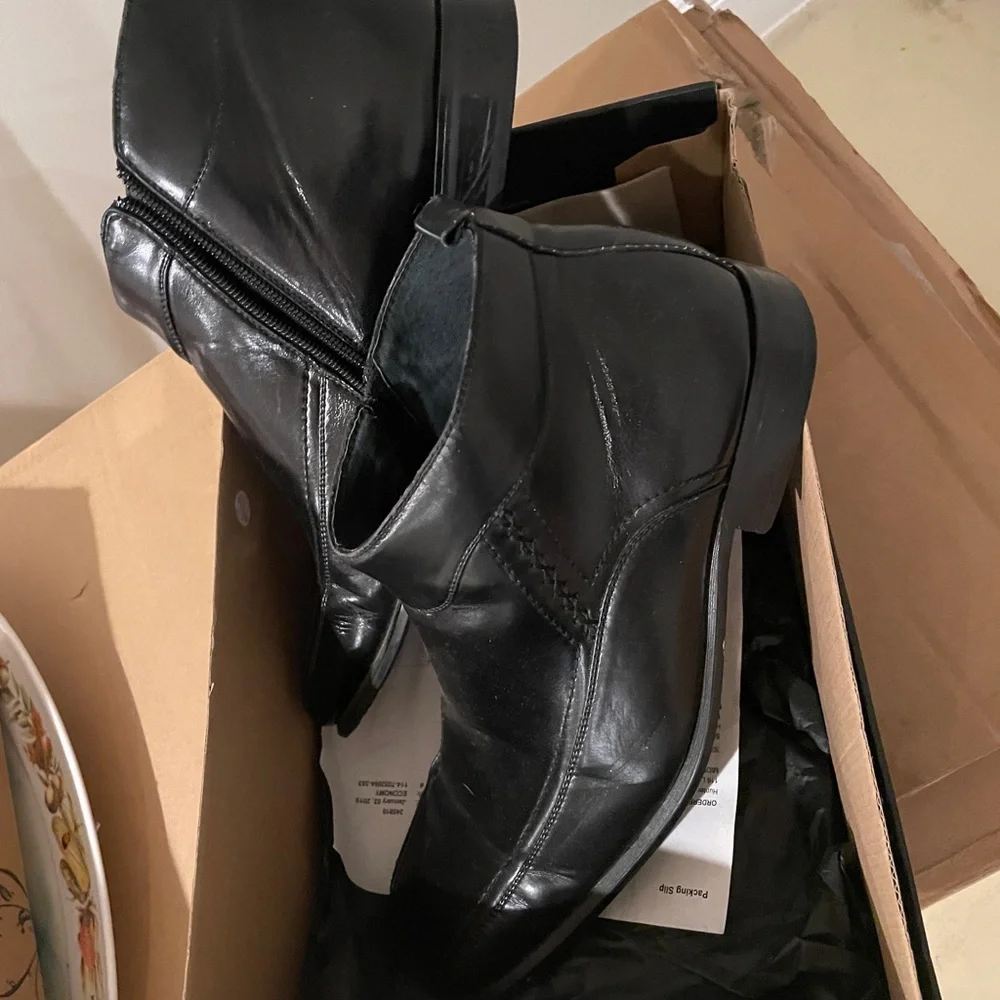 Men's Black Leather Square-Toe Ankle Boots